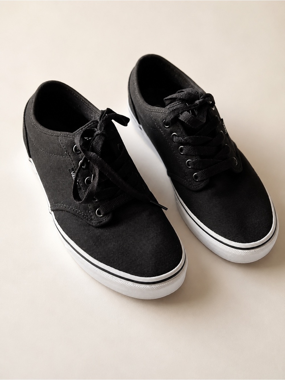 Vans Canvas Low Top Shoe Black Size 8 Mens Excellent Condition